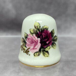 Eureka Springs Souvenir Ceramic Thimble With Pink & Purple Rose Design
